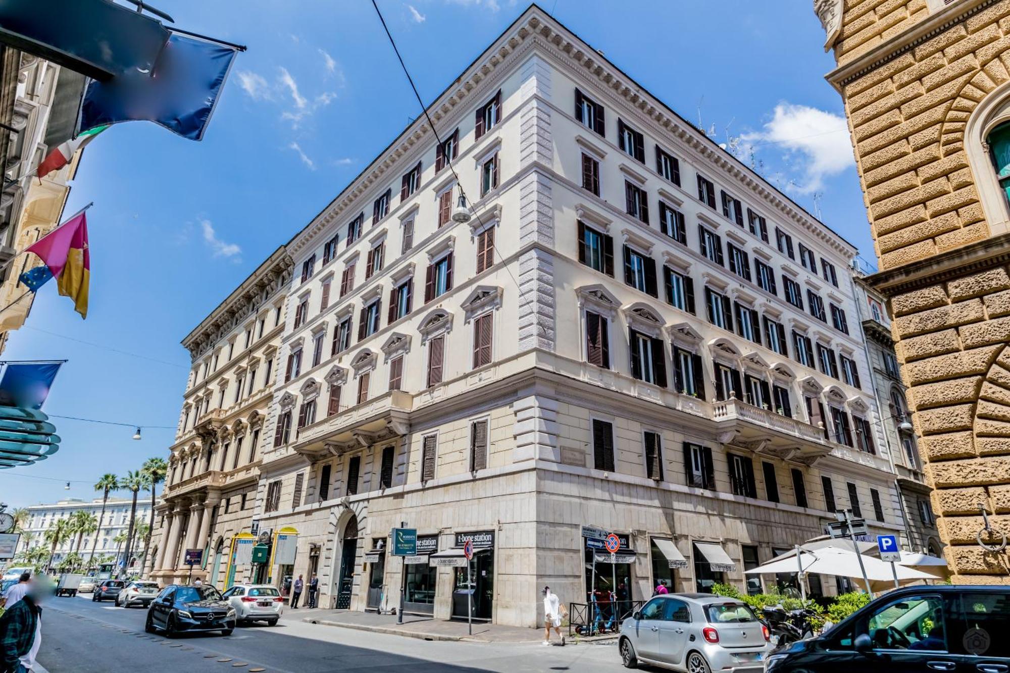 Attico Nel Cuore Di Roma Con Box Privato Per Auto Экстерьер фото
